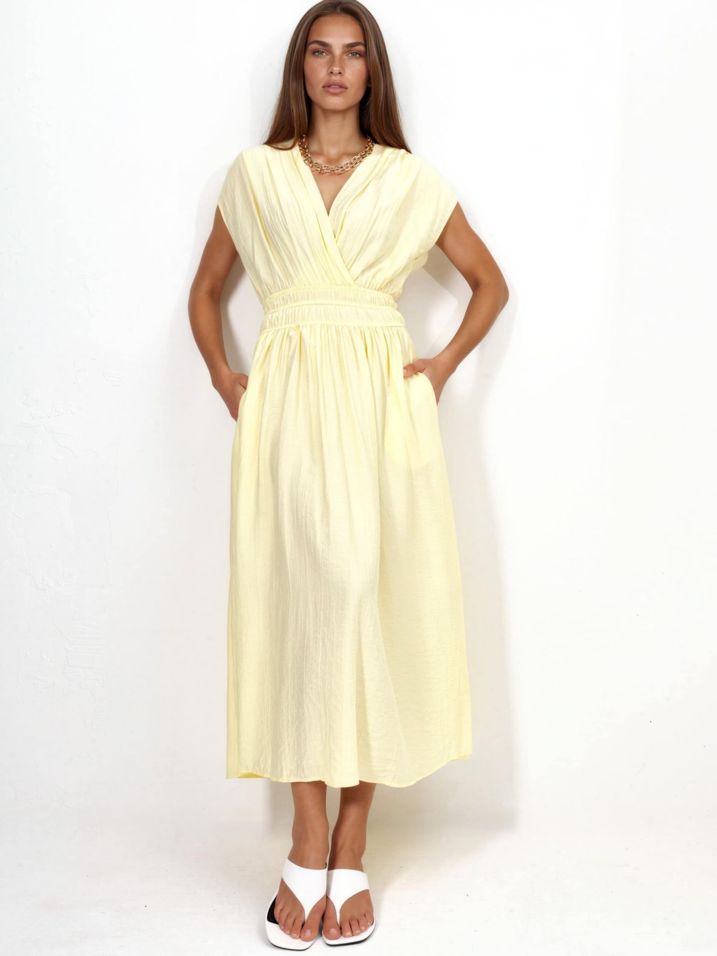 Busem Dress in Yellow: front