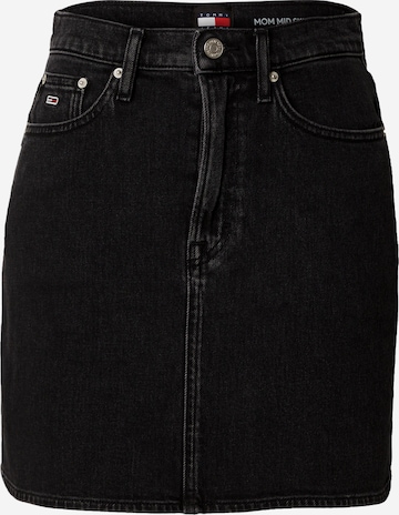 Tommy Jeans Skirt in Black: front