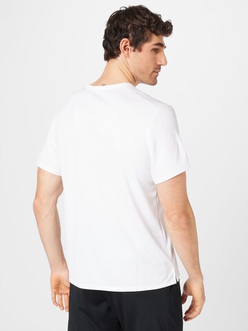 T-Shirt fonctionnel 'Miler' NIKE en blanc