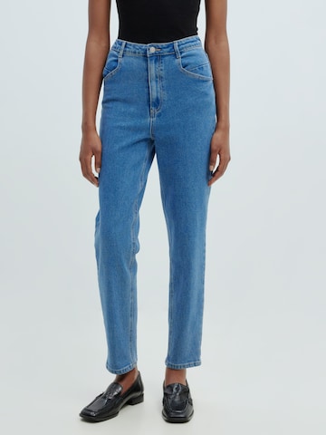 EDITED Slim fit Jeans 'Jeylana' in Blue: front