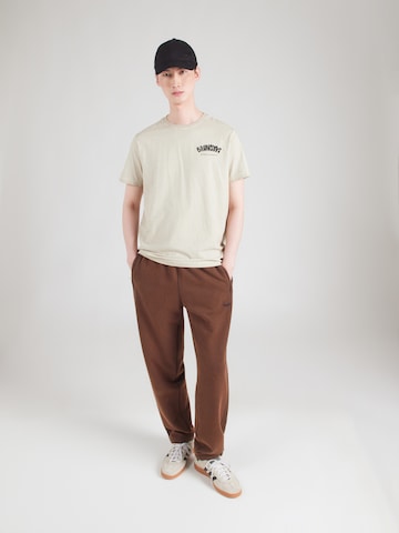 Tricou 'Johnian' de la BRUNOTTI pe gri