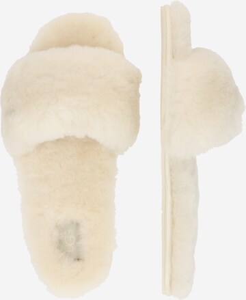 UGG - Sapato aberto em bege