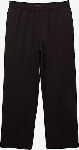 Pull&Bear Trousers in Black: front