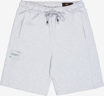 ALPHA INDUSTRIES Loosefit Urheiluhousut värissä harmaa: etupuoli