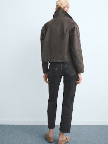 MANGO Normální Džíny 'DELIA' – černá