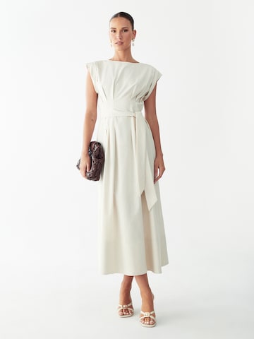 Willa Obleka 'LEICA' | bela barva