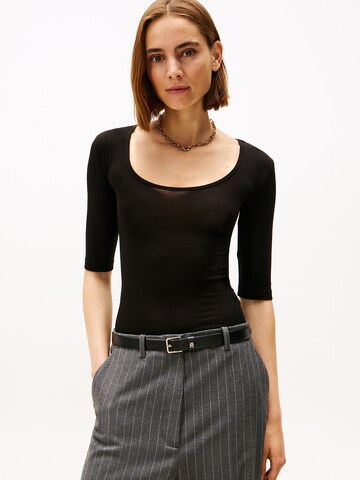 T-shirt TOMMY HILFIGER en noir : devant