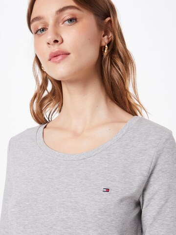 TOMMY HILFIGER Shirt in Grau