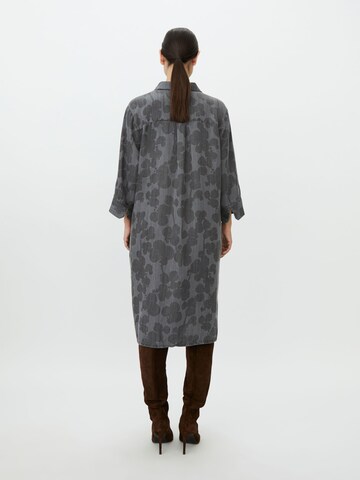 Robe-chemise 'MaNimeso' Masai en gris