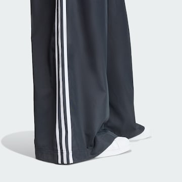 Wide Leg Pantalon 'Firebird Adilenium' ADIDAS ORIGINALS en noir