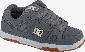 DC Shoes Sneakers laag 'DC Shoes Stag' in Grijs: voorkant