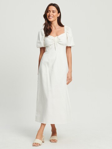 Robe 'MADDI' Calli en blanc