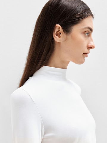 SELECTED FEMME - Camiseta 'CORA' en blanco