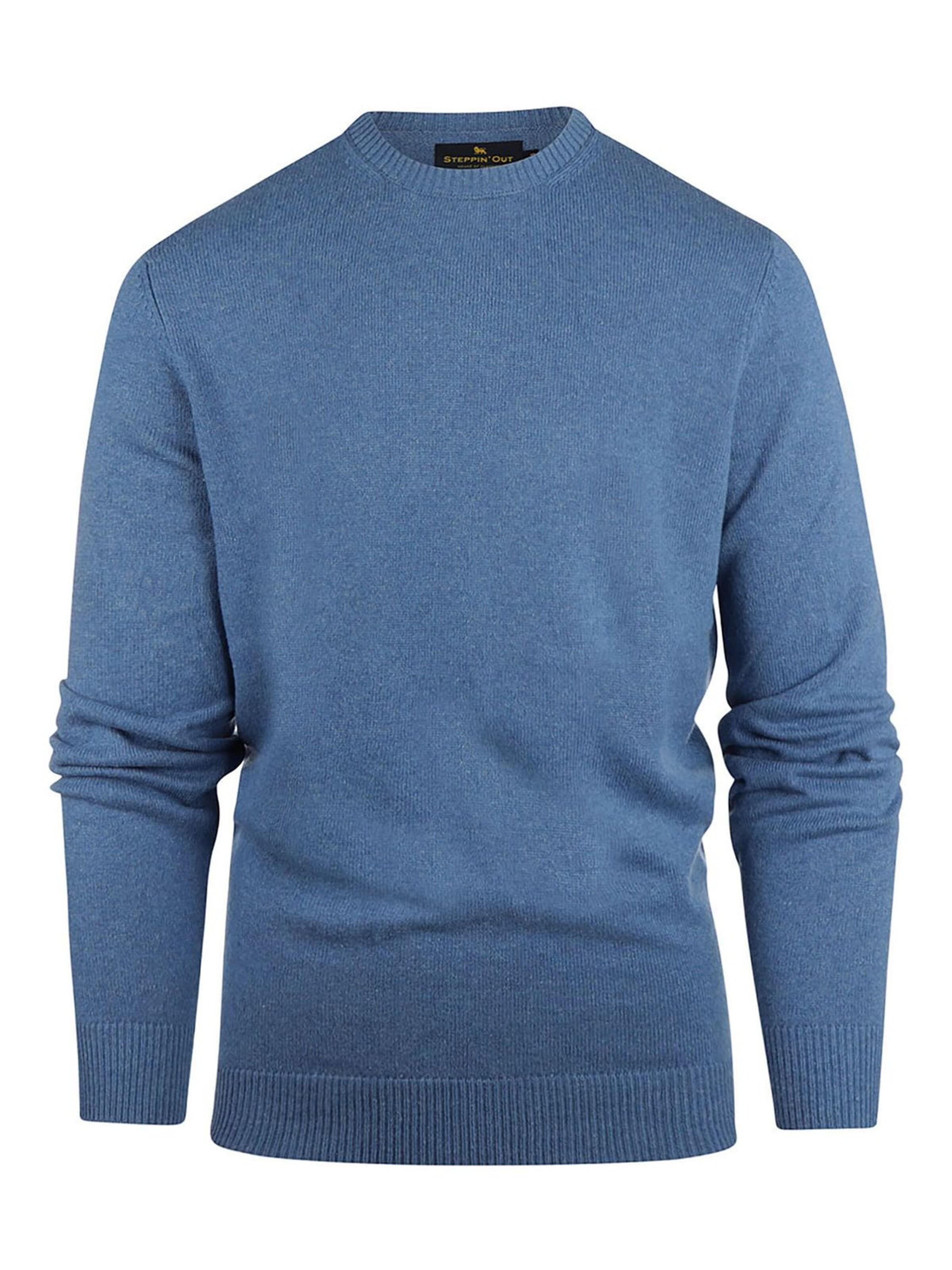 Steppin' out Sweater in Blue: front