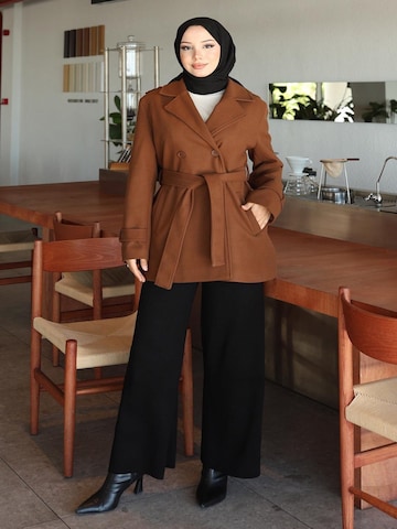 MODAMIHRAM Winter jacket in Brown: front