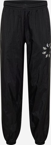 ADIDAS ORIGINALS - Tapered Pantalón deportivo en negro: frente
