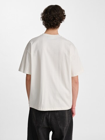 T-Shirt Hummel en blanc