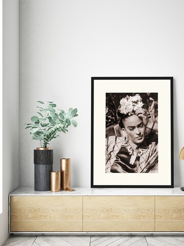Liv Corday Bild in Schwarz