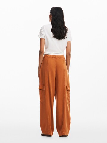 Wide leg Pantaloni cargo di Desigual in arancione
