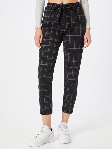 Hailys Slim fit Pleat-Front Pants 'Emilia' in Black: front