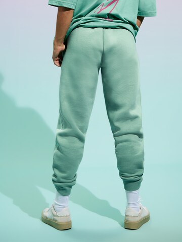Effilé Pantalon 'Tino' FCBM en vert