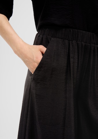 s.Oliver Wide Leg Hose in Schwarz