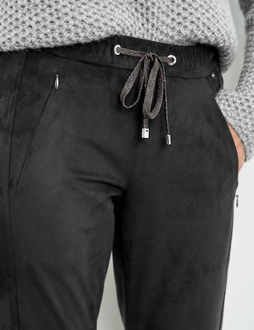 Coupe slim Pantalon GERRY WEBER en noir