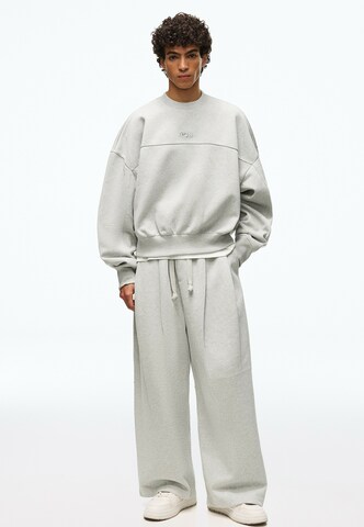Bershka Суичър в сиво