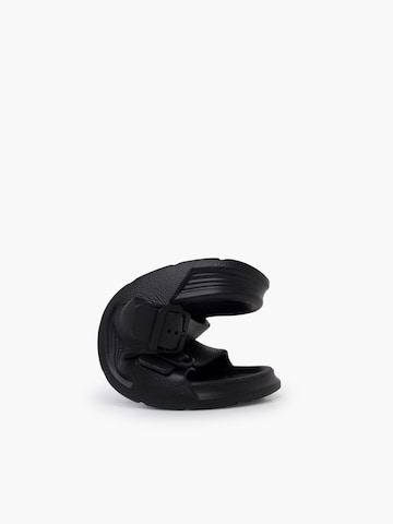 Claquettes / Tongs IGOR en noir