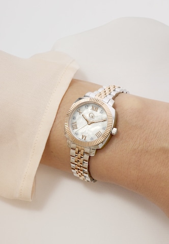 Orologio analogico di Gc in oro: frontale