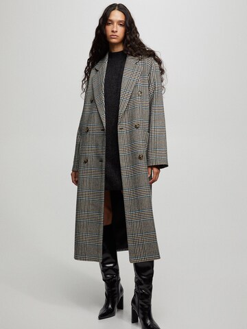 Pull&Bear Between-Seasons Coat in Grey: front