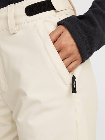 Regular Pantaloni outdoor de la O'NEILL pe alb