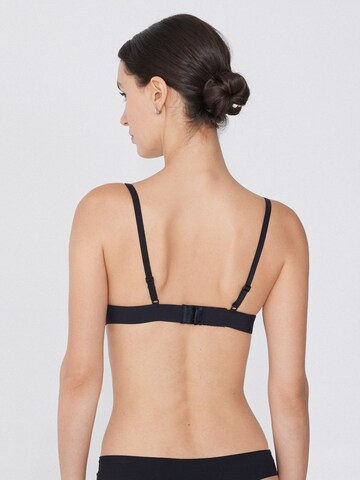 Tezenis Triangle Bra in Black