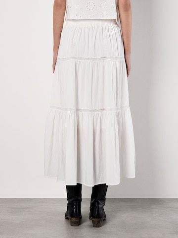 Jupe ' ' Apricot en blanc