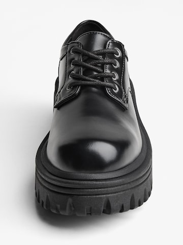 Bershka Loafer värissä musta