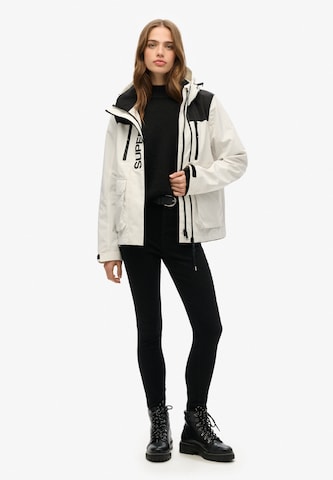 Superdry Jacke in Weiß