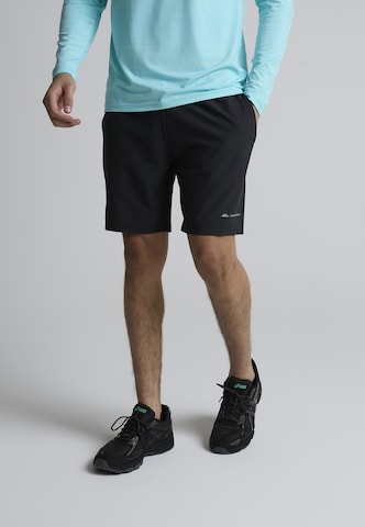 MONTERRAIN Regular Sportshorts 'Lyder 3.0' in Schwarz: Vorderseite