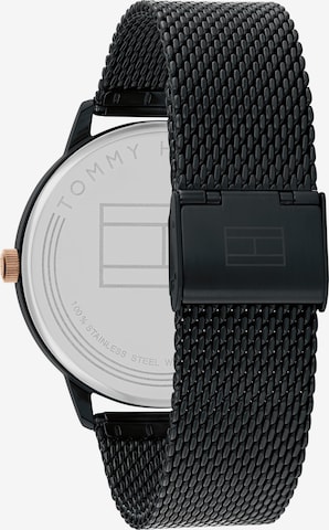 TOMMY HILFIGER Uhr in Schwarz