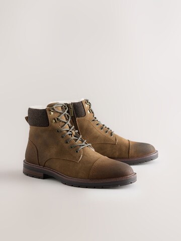 Next - Botas con cordones en marrón