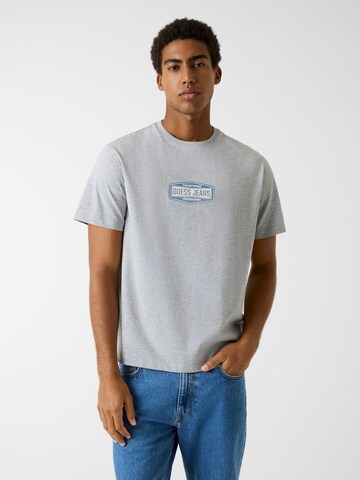 GUESS T-Shirt in Grau: Vorderseite