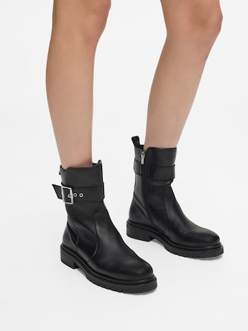 Karl Lagerfeld Rövid szárú csizmák 'Binky' - fekete: elől