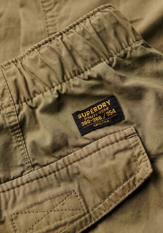 Superdry Loose fit Cargo trousers in Green