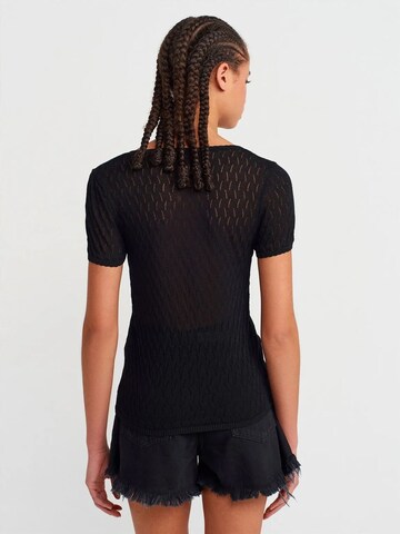 Dilvin Sweater in Black