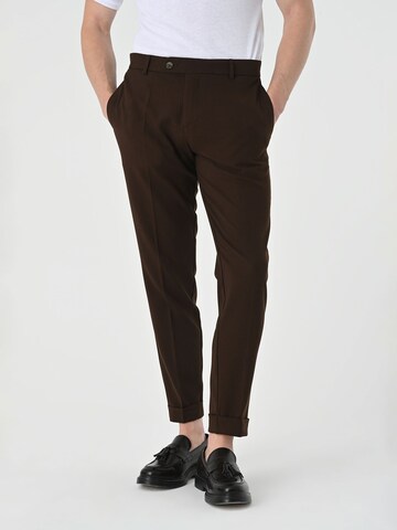 Slimfit Pantaloni con piega frontale di Antioch in marrone