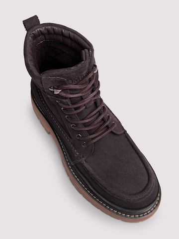 Botine de la Ombre pe maro