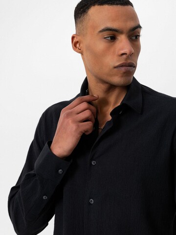 Coupe regular Chemise Antioch en noir