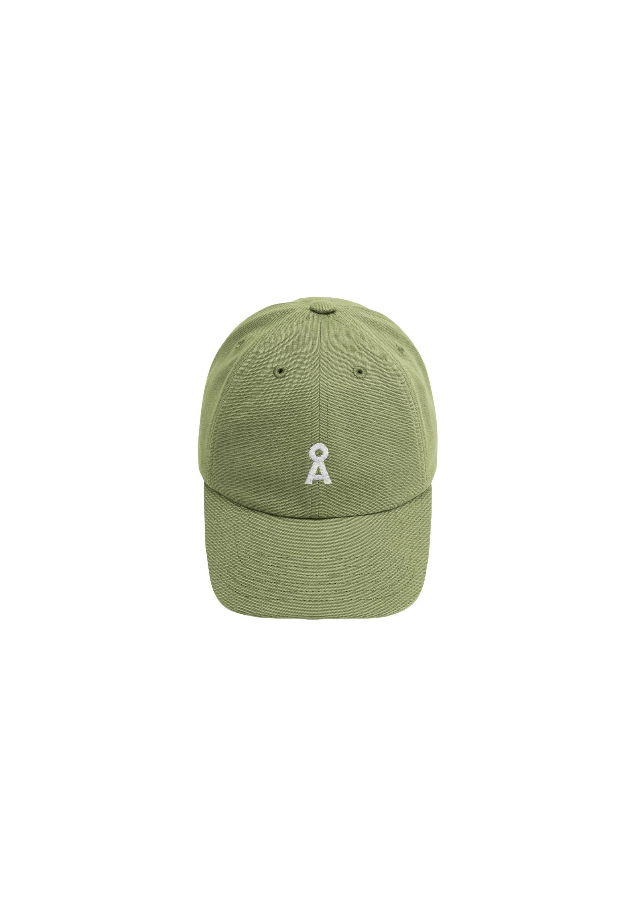 ARMEDANGELS Beanie in Green: front