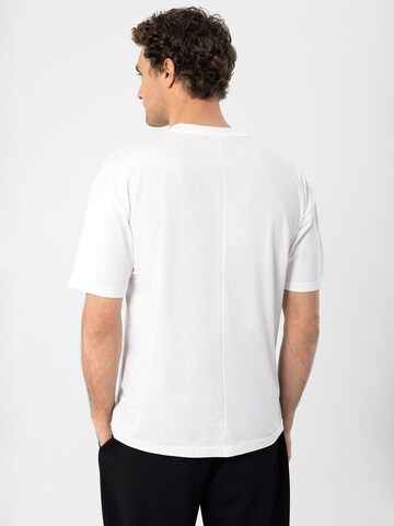 Antioch T-shirt i vit