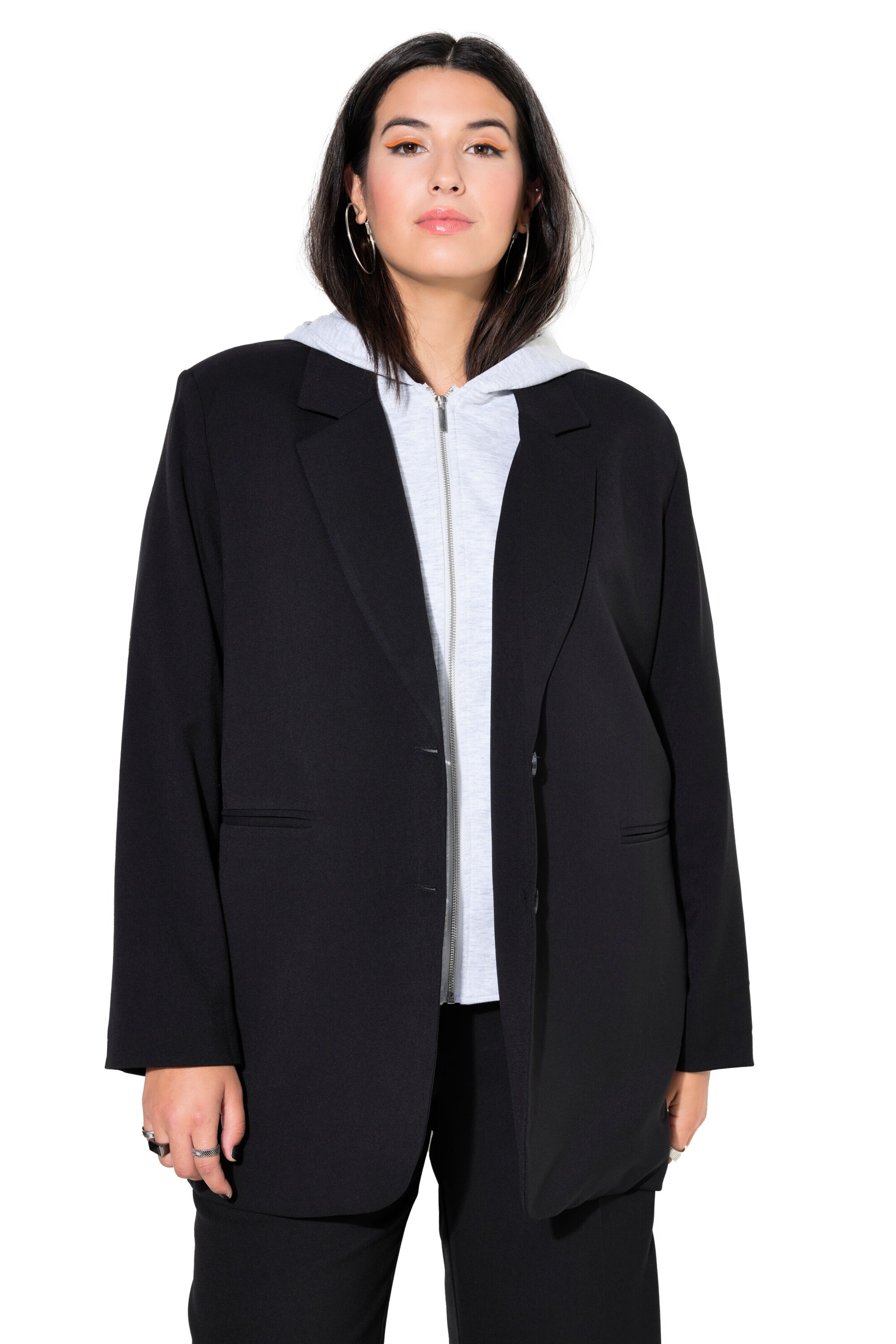 Studio Untold Blazer in Black: front