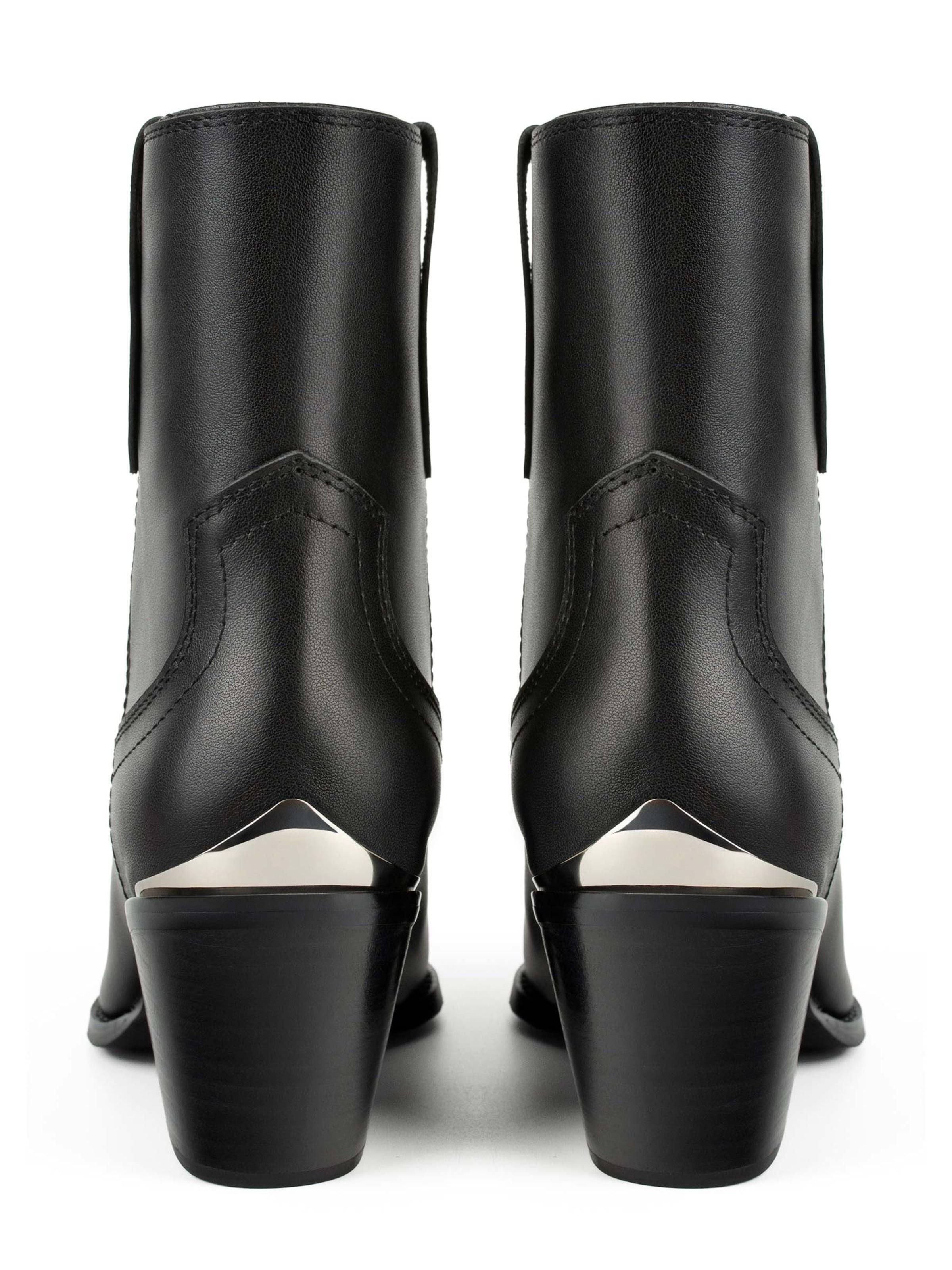 L37 HANDMADE SHOES Booties in Black